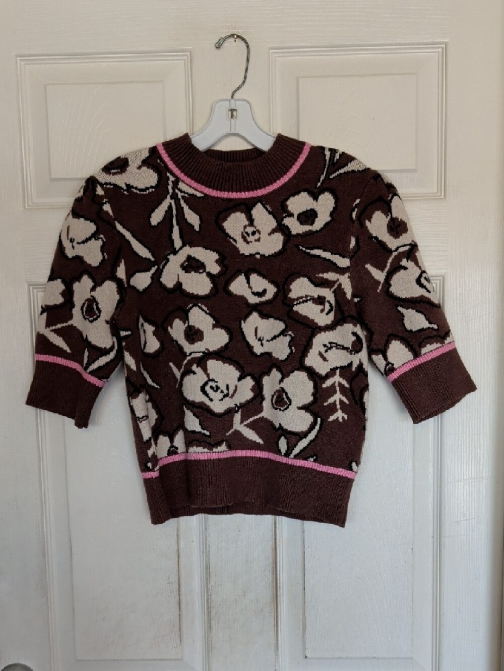 THML rita flower knit short sleeve top in brown